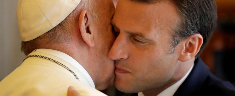 Emmanuel Macron at Pope Francis Marseille mass mine clearance operation