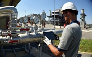 Gas Entente record inventories but threats of supply interruptions weigh