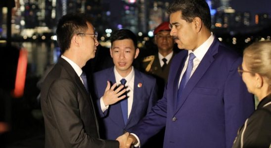 In China Venezuelan President Maduro comes to seek economic support