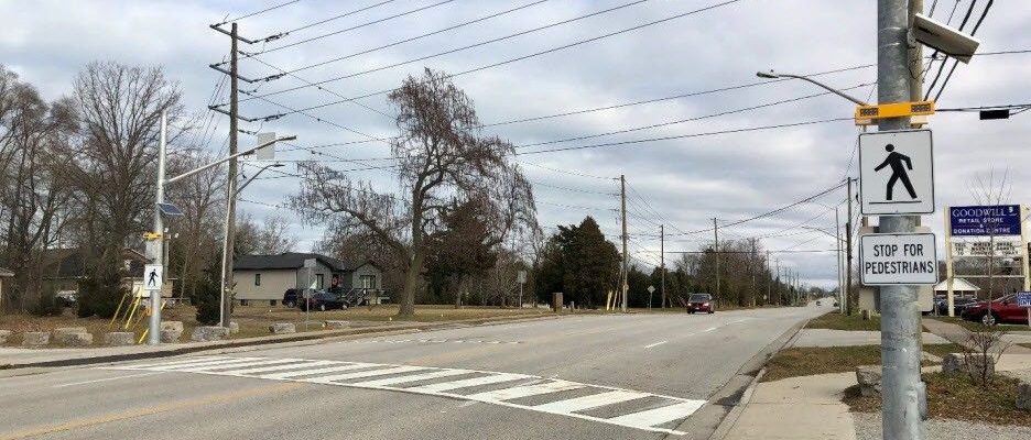 Lit crosswalk speed limit change eyed for Lakeshore Road