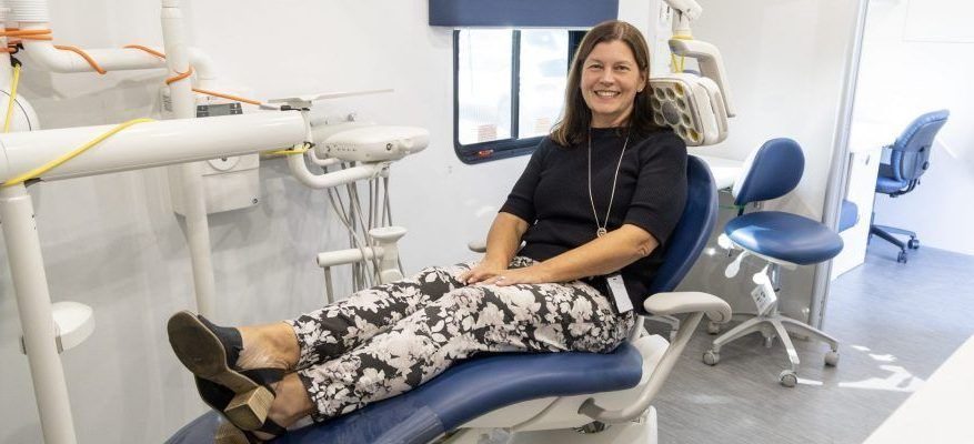 New mobile dental clinic serves low income seniors in Oxford Elgin