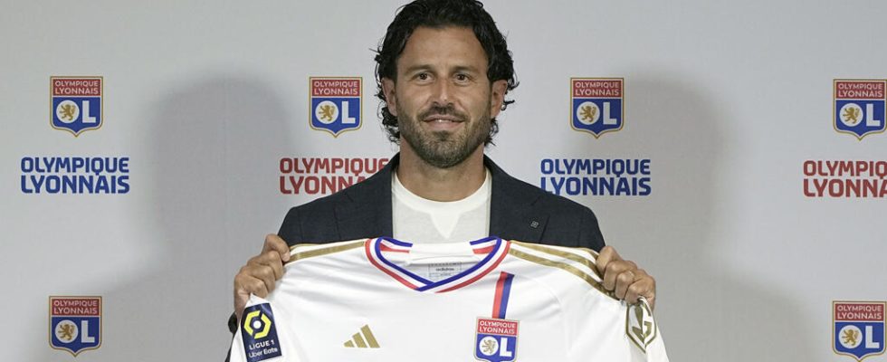 Olympique Lyonnais Fabio Grosso appointed coach