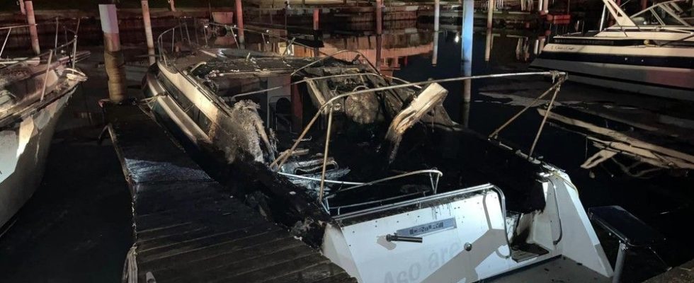 Point Edward Boat blaze leaves owners with minor injuries