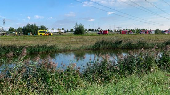 Police busy looking for vehicle in the water near Breukelen