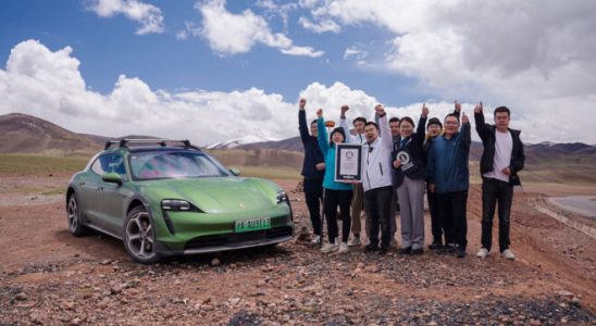 Porsche Taycan Cross Turismo broke another interesting record