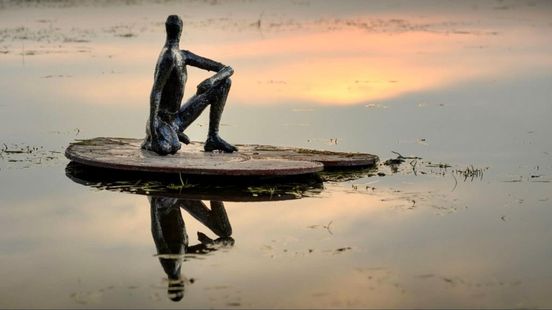 Sculpture Utrecht artist drifts away due to storm