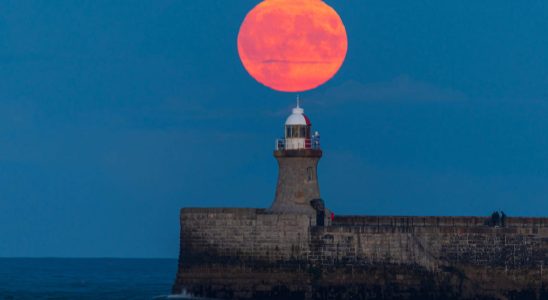 South Shields Pier Lighthouse UK