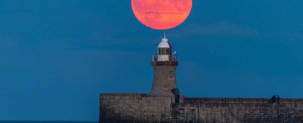 South Shields Pier Lighthouse UK