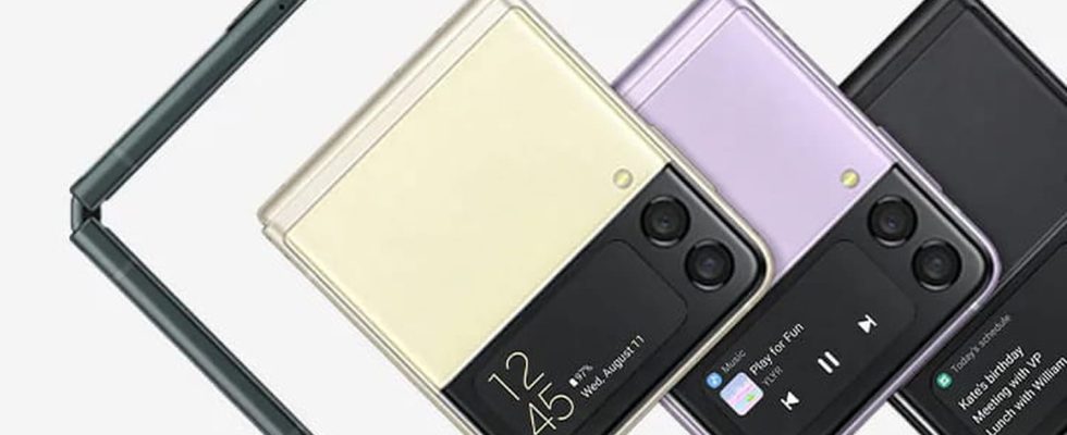 The Samsung Galaxy Z Flip 4 loses more than 300