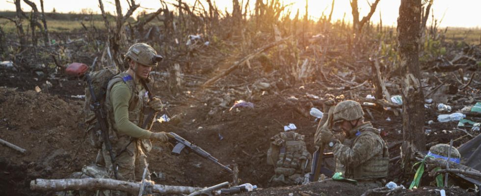 The Ukrainian army says it continues its advance around Bakhmut