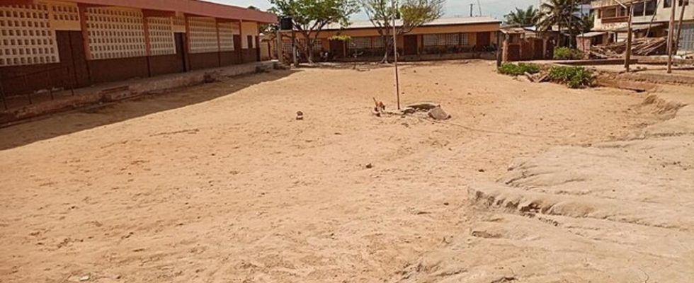 Togo classroom wall collapses two children dead