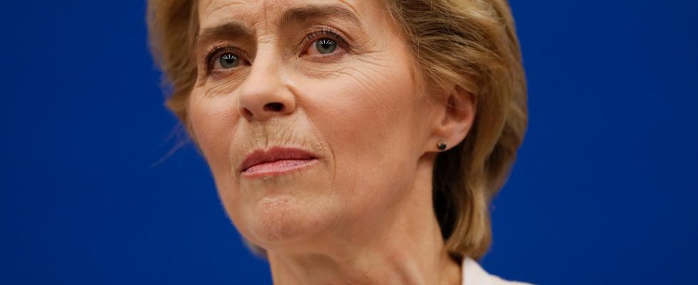 Ursula von der Leyen visits Lampedusa