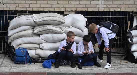 War in Ukraine new bomb threat in all schools in