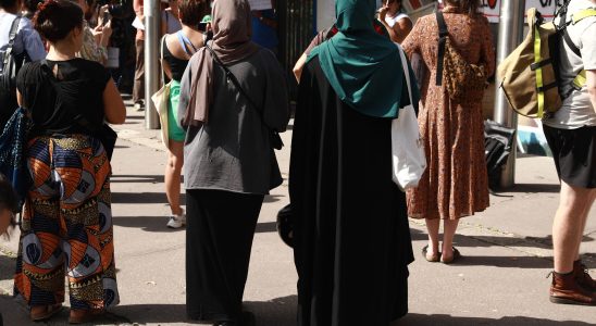 Wearing the abaya at school the Council of State validates