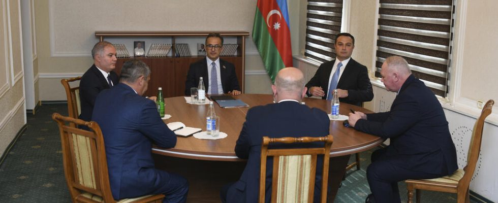 meetings between separatists and Azerbaijan endorse a form of capitulation