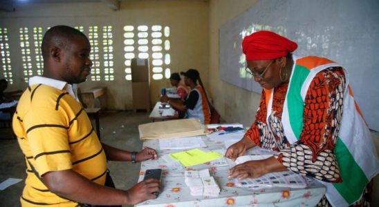 the ballot took place calmly and without major incident