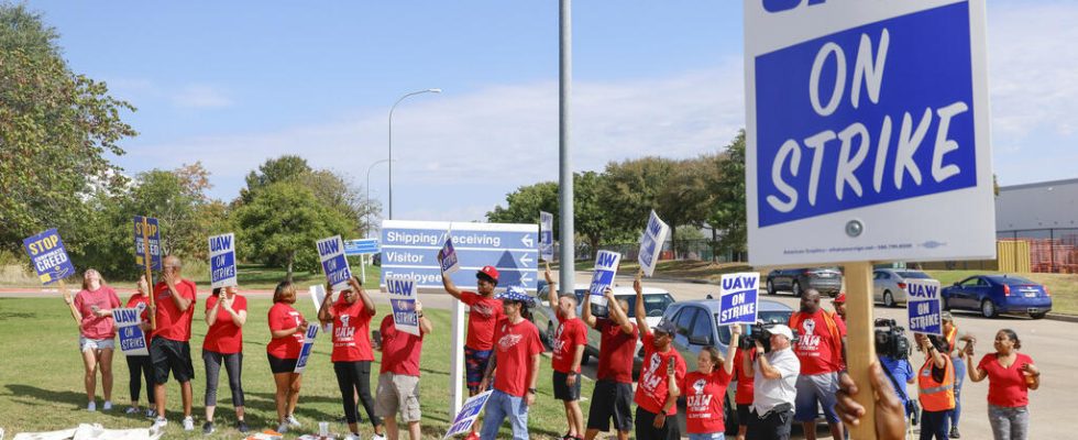 the strike in the automobile sector extends Joe Biden expected