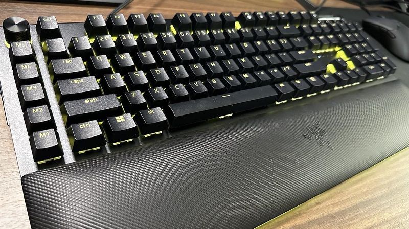 Razer Blackwidow V4 Pro Review - 4