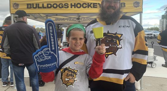 1696900784 Hockey hungry fans witness historic game at Brantford Civic Center