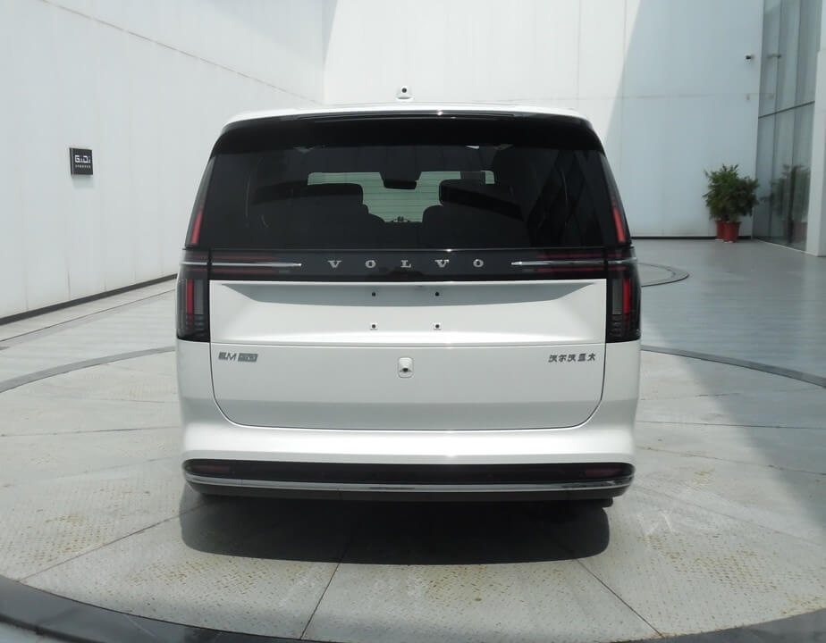 1697455167 56 Volvo EM90 all electric MPV leaked ahead of launch