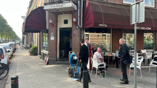 A few hours after the explosion Utrecht cafe Ons Honk