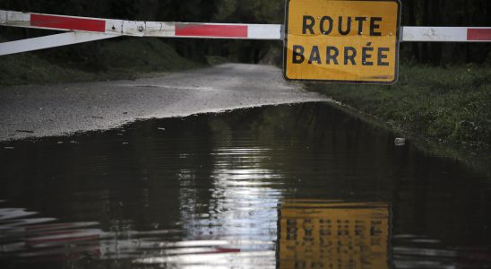 A weather alert in several departments up to a month