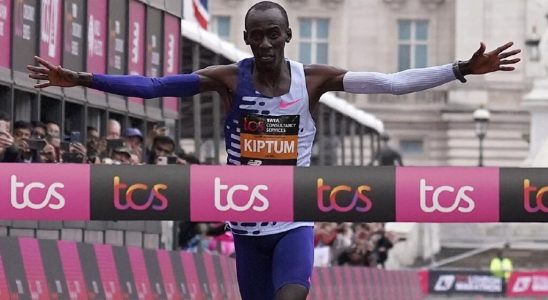 Athletics Kenyan Kelvin Kiptum beats Eliud Kipchoges world record in