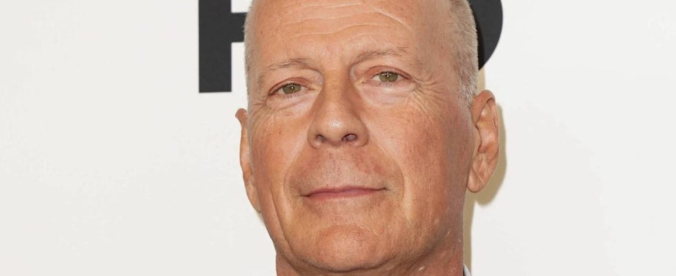 Bruce Willis ill he no longer communicates very well according