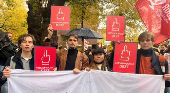 Fierce protest against interest rate increase in student debt It