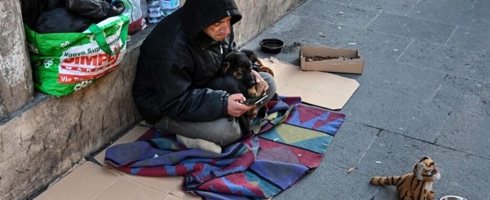 Italy extreme poverty increases significantly