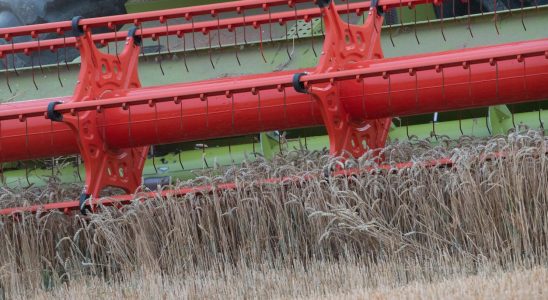 Police pulled guns on farmers charged