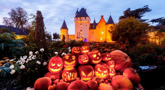 Riddles and sweets in the gardens of Chateau du Rivau