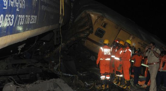 Several dead in train collision in India