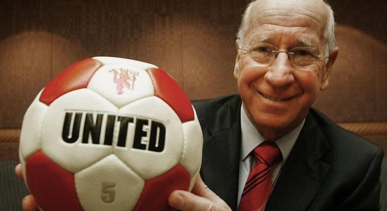 Sir Bobby Charlton monument of English football has died