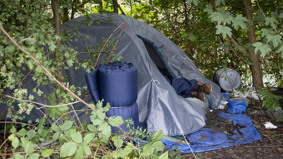 The municipality of Amersfoort is handing out tents to combat