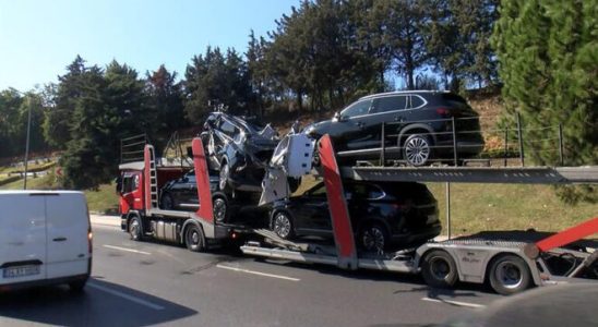 Truck loaded with Togg T10X crashed into the overpass in