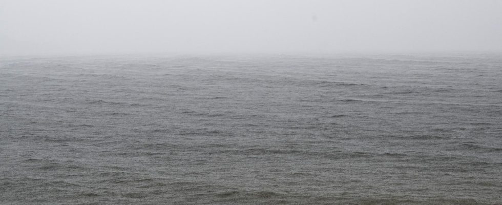 Windy autumn days await gales on the lake