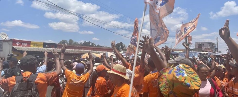 eventful morning during the march of the collective of candidates