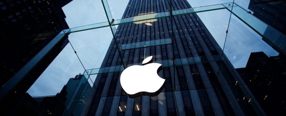 Apple Experienced a Revenue Decline in the 4th Quarter of