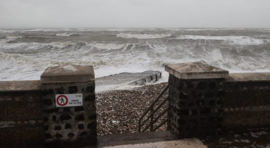 Ciaran how long will the storms continue in France