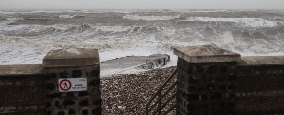 Ciaran how long will the storms continue in France