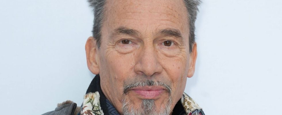 Florent Pagny has finished his treatments but is not declaring