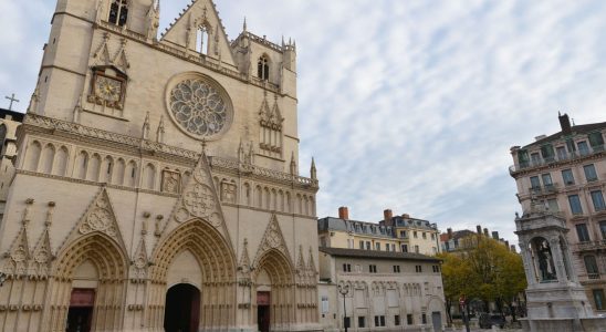 Follow the funeral of Gerard Collomb live in Lyon