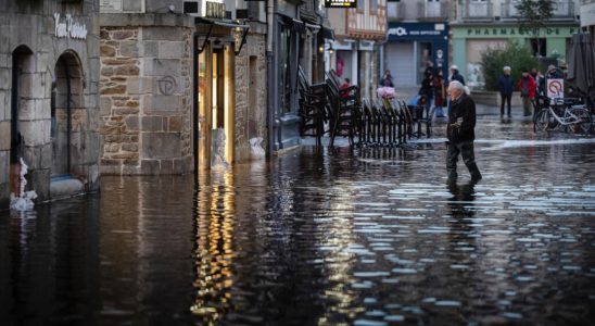 France is preparing for the passage of storm Ciaran from