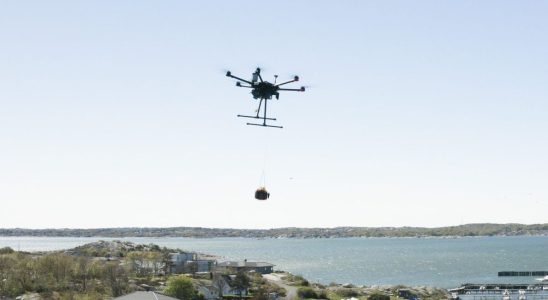 In the event of cardiac arrest drones deliver defibrillators more