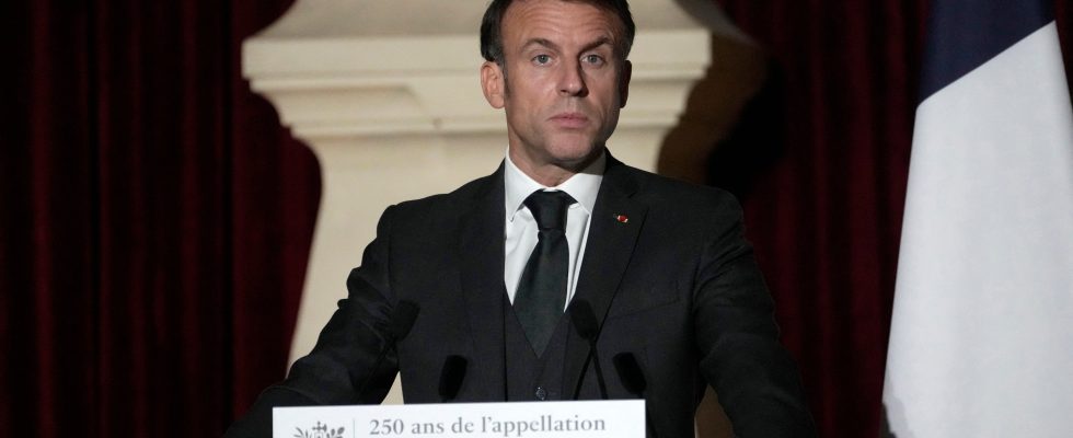 Macron calls not to confuse the rejection of Muslims and