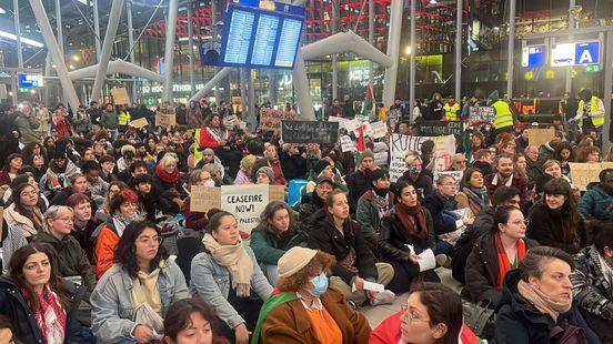 Many people participate in a sit in for Palestine at Utrecht