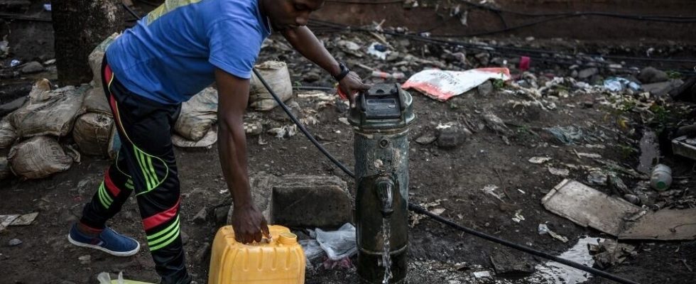 Mayotte an island without water will need several million plastic