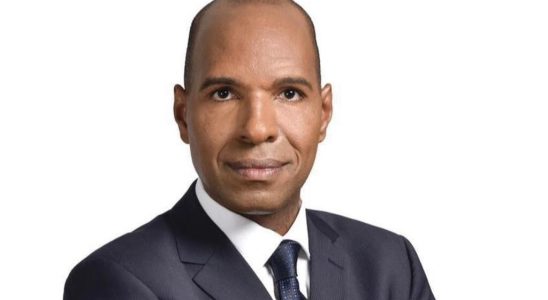 Olivier Serva Member of Parliament for Guadeloupe committed against hair