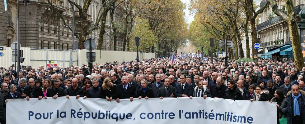 more than 182000 demonstrators in France according to the authorities